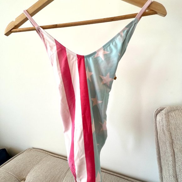 WILDFOX SWIM Rare Vintage American Flag Classic One-Piece from Resort 2013, S - Picture 16 of 16